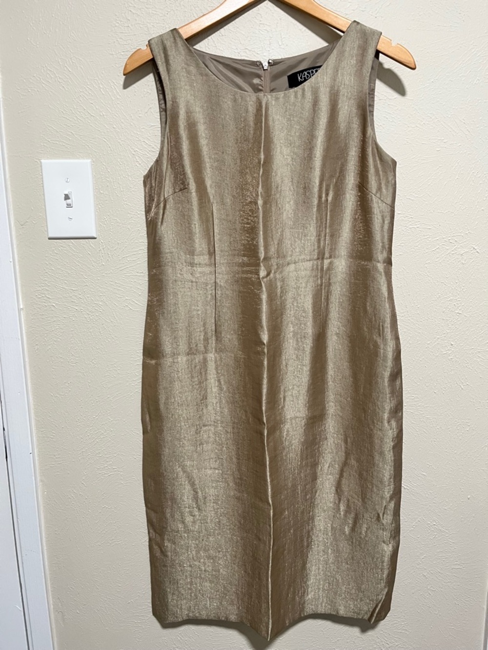 Kasper Gold Sleeveless Midi Dress